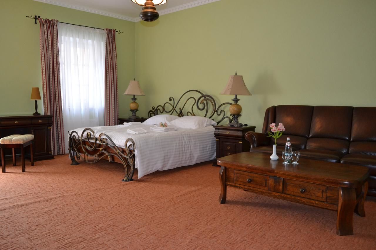 Мини-отель U Dominicana Каменец-Подольский-6