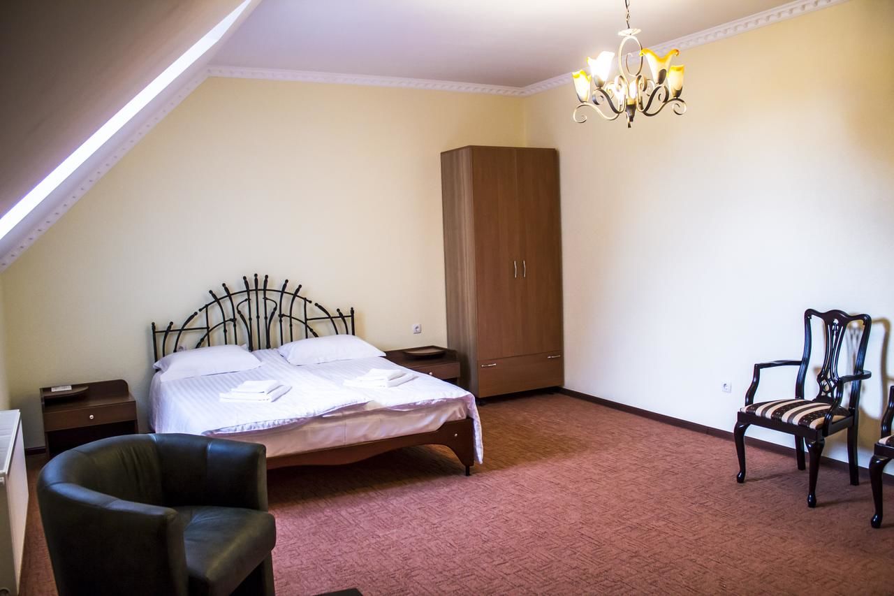 Мини-отель U Dominicana Каменец-Подольский-35