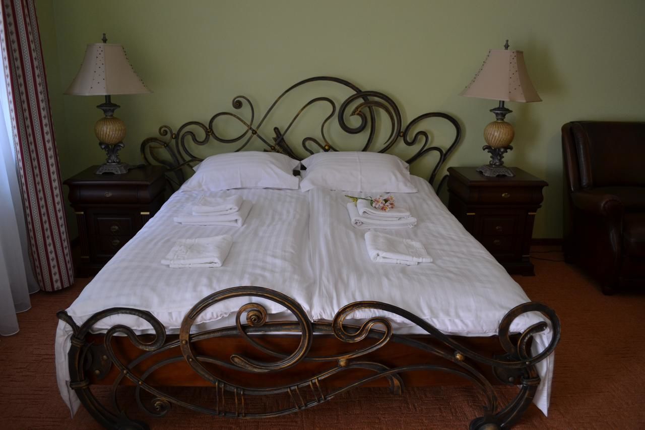 Мини-отель U Dominicana Каменец-Подольский-37