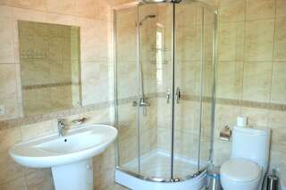 Мини-отель U Dominicana Каменец-Подольский Стандартный двухместный номер с 1 кроватью-4