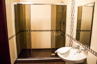 Мини-отель U Dominicana Каменец-Подольский Стандартный двухместный номер с 1 кроватью-3