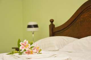 Мини-отель U Dominicana Каменец-Подольский Семейный полулюкс-1